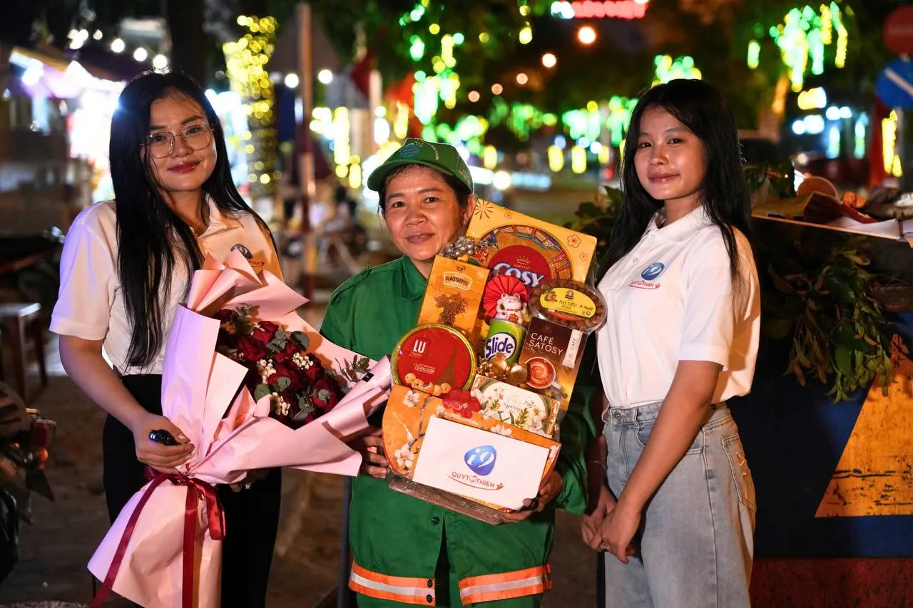 Ảnh đội ngũ phát triển công nghệ